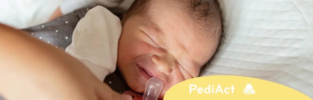 Les Coliques du nourrisson conduite à tenir devant un bébé allaité Massage  Position Ventrale 